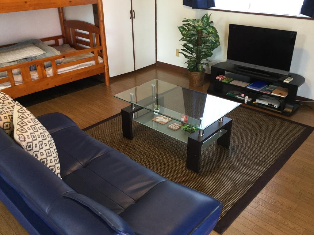 Pension Sea Shells Motobu Exterior photo