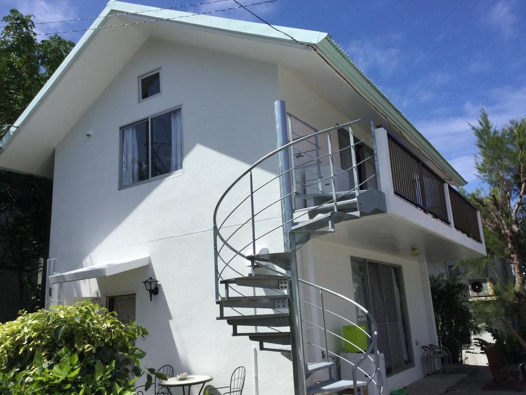 Pension Sea Shells Motobu Exterior photo